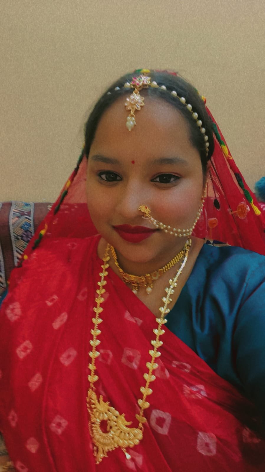 Portrait of a performer in traditional jewelry